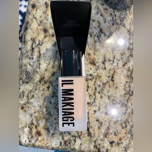 New Il Makiage foundation, shade 035. Wrong shade for me. I used 3 pumps.